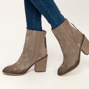 Rebels Zabrina leather boots NWT size 6.5